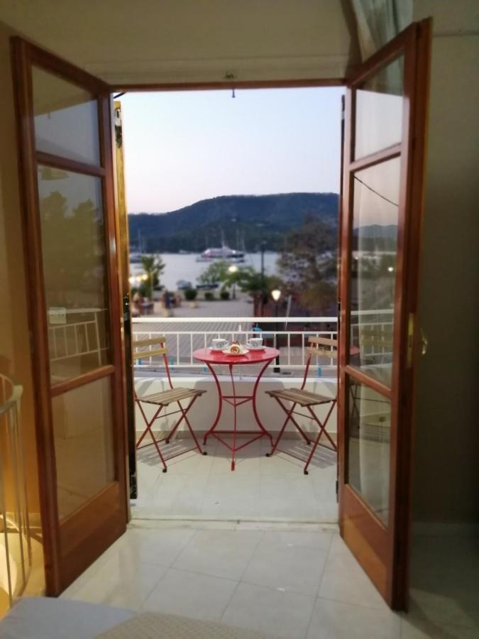 Waterway View Apartment Galatas  Exterior photo